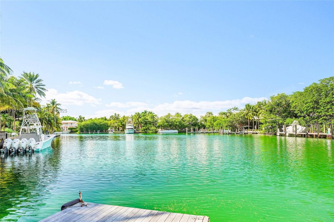 For Sale: $21,950,000 (7 beds, 7 baths, 6497 Square Feet)