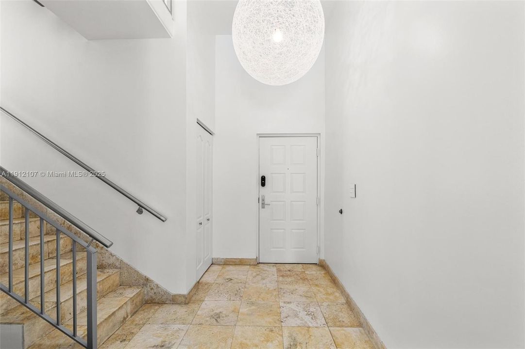 Active With Contract: $8,000 (2 beds, 3 baths, 1660 Square Feet)