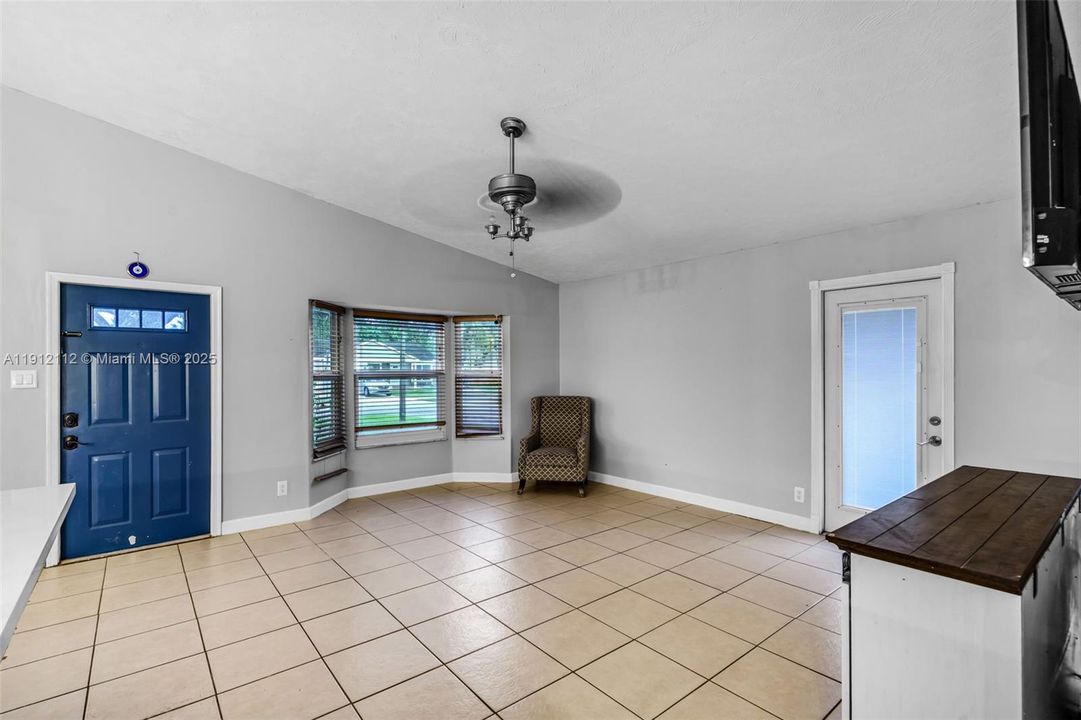 En Venta: $525,000 (3 camas, 2 baños, 1188 Pies cuadrados)