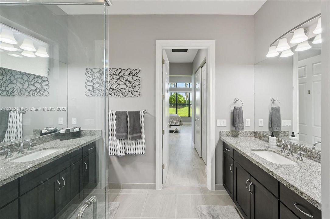 For Sale: $849,000 (3 beds, 2 baths, 2560 Square Feet)