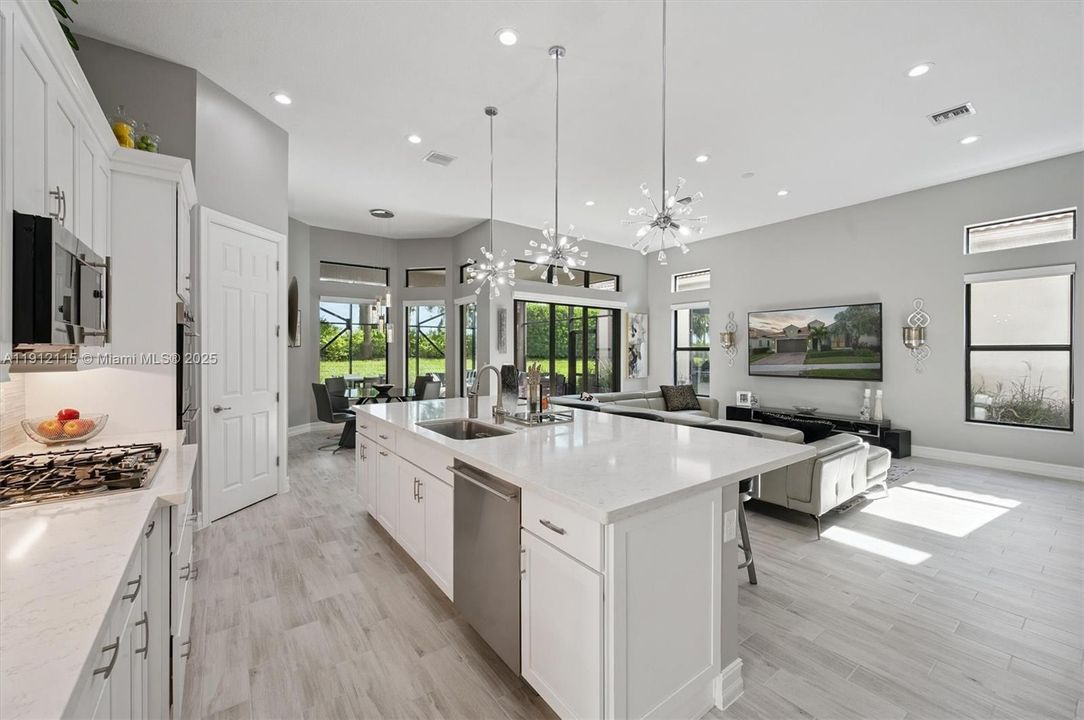 For Sale: $849,000 (3 beds, 2 baths, 2560 Square Feet)