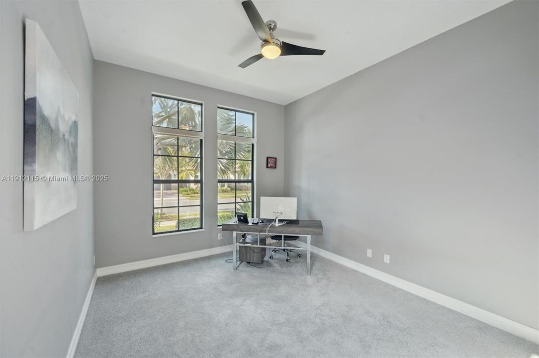 For Sale: $849,000 (3 beds, 2 baths, 2560 Square Feet)