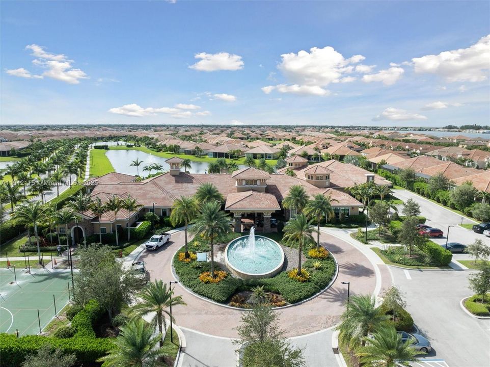 For Sale: $849,000 (3 beds, 2 baths, 2560 Square Feet)