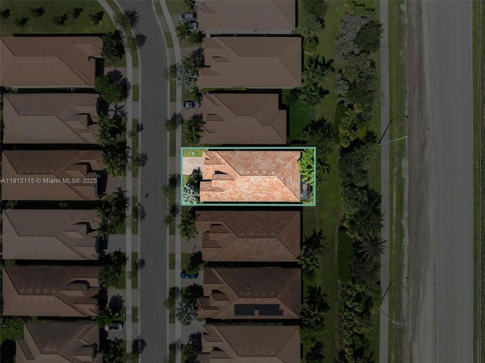 For Sale: $849,000 (3 beds, 2 baths, 2560 Square Feet)