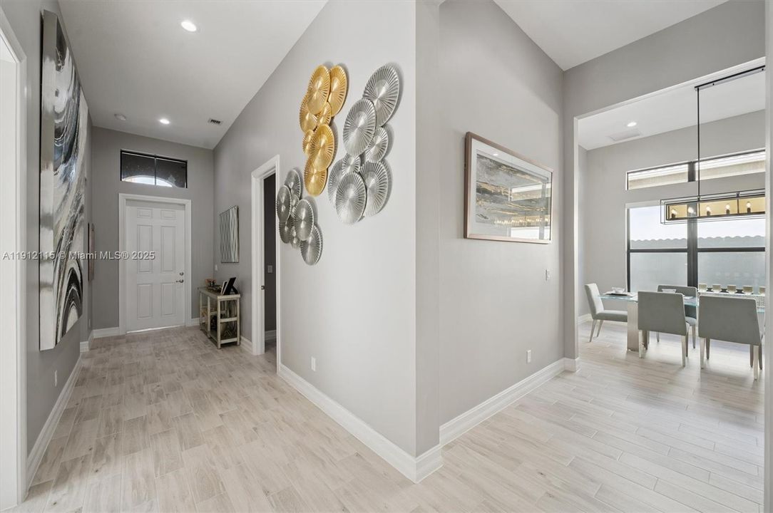 For Sale: $849,000 (3 beds, 2 baths, 2560 Square Feet)