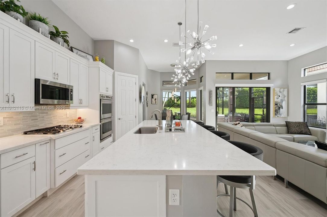 For Sale: $849,000 (3 beds, 2 baths, 2560 Square Feet)