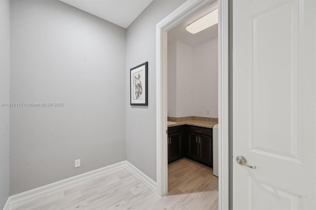 For Sale: $849,000 (3 beds, 2 baths, 2560 Square Feet)