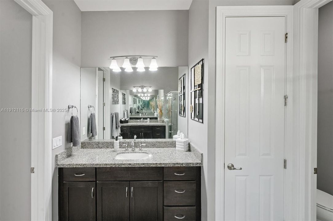 For Sale: $849,000 (3 beds, 2 baths, 2560 Square Feet)