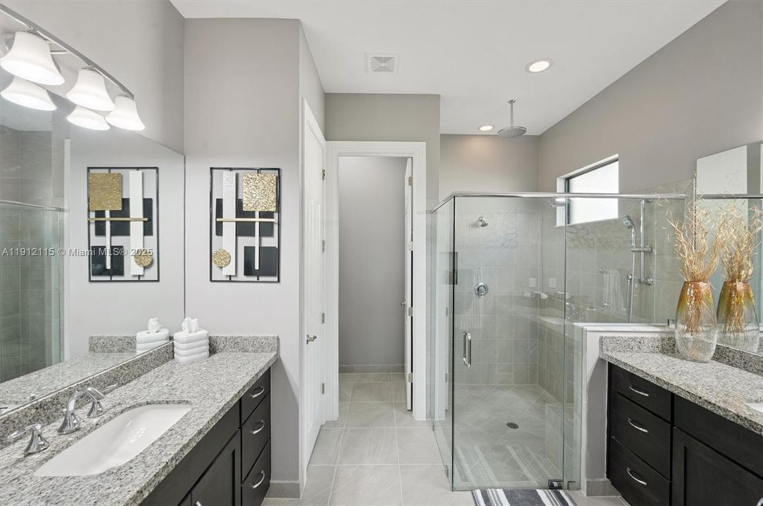 For Sale: $849,000 (3 beds, 2 baths, 2560 Square Feet)