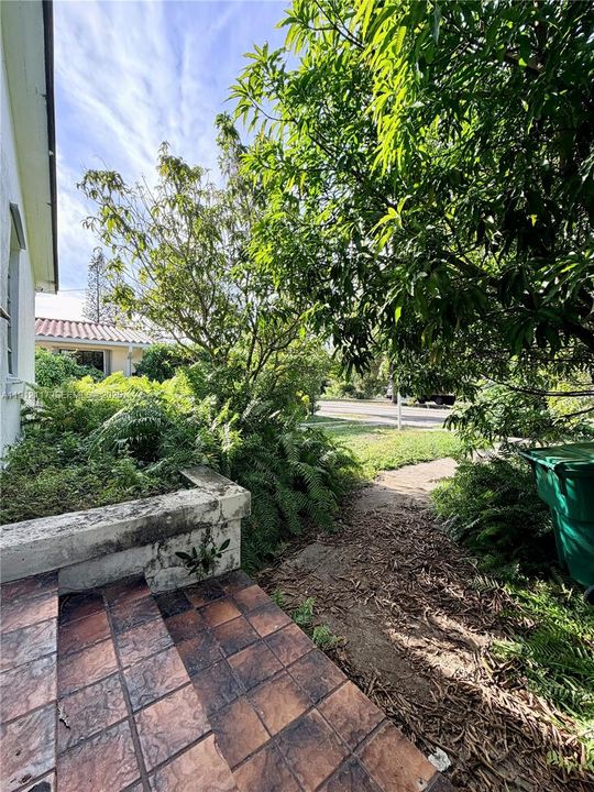 For Sale: $1,255,000 (4 beds, 3 baths, 2167 Square Feet)