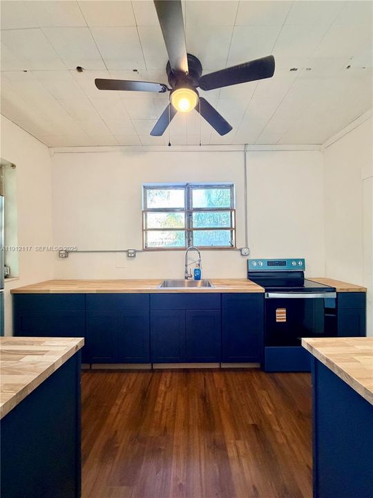 For Sale: $1,255,000 (4 beds, 3 baths, 2167 Square Feet)