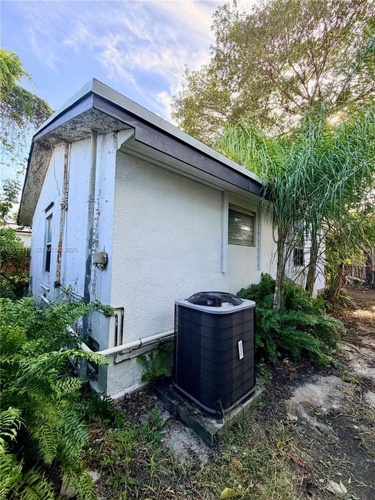 For Sale: $1,255,000 (4 beds, 3 baths, 2167 Square Feet)