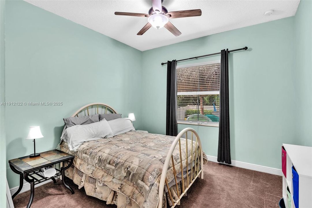 待售: $975,000 (3 贝兹, 2 浴室, 2307 平方英尺)