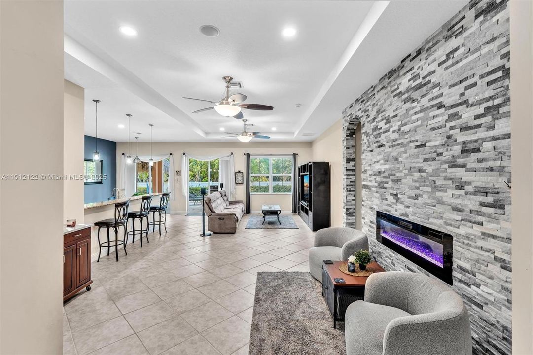 待售: $975,000 (3 贝兹, 2 浴室, 2307 平方英尺)