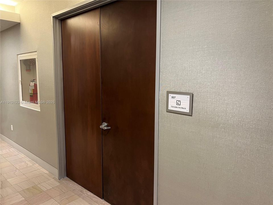 На продажу: $849,000 (0 спален, 0 ванн, 0 Квадратных фут)