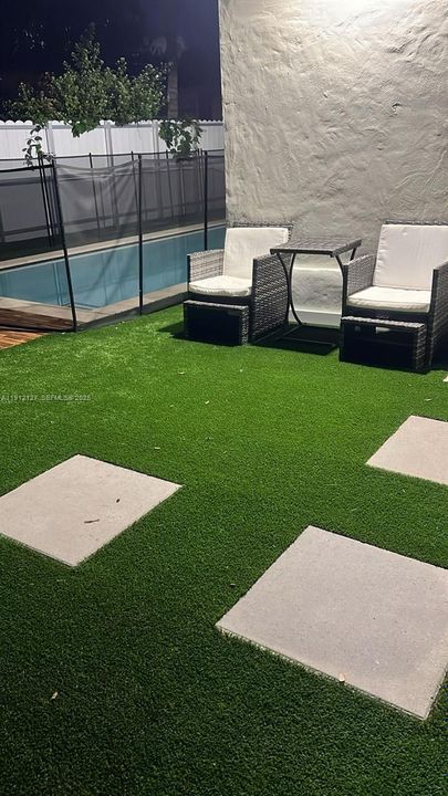 На продажу: $795,000 (3 спален, 2 ванн, 992 Квадратных фут)