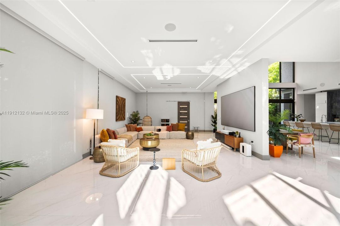 For Sale: $4,995,000 (5 beds, 4 baths, 5259 Square Feet)