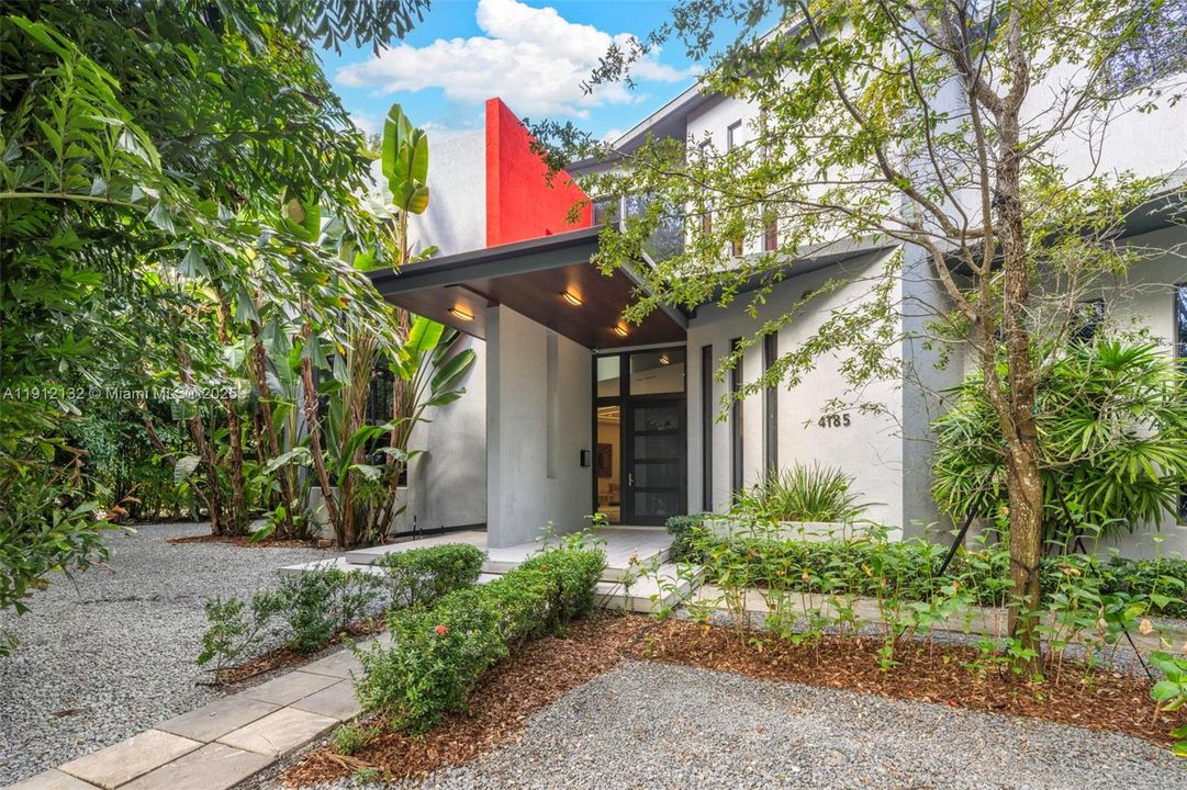 For Sale: $4,995,000 (5 beds, 4 baths, 5259 Square Feet)