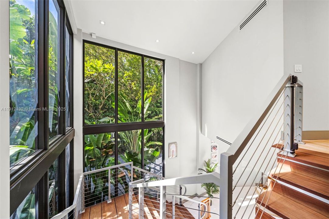 For Sale: $4,995,000 (5 beds, 4 baths, 5259 Square Feet)