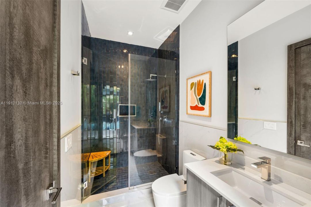 For Sale: $4,995,000 (5 beds, 4 baths, 5259 Square Feet)