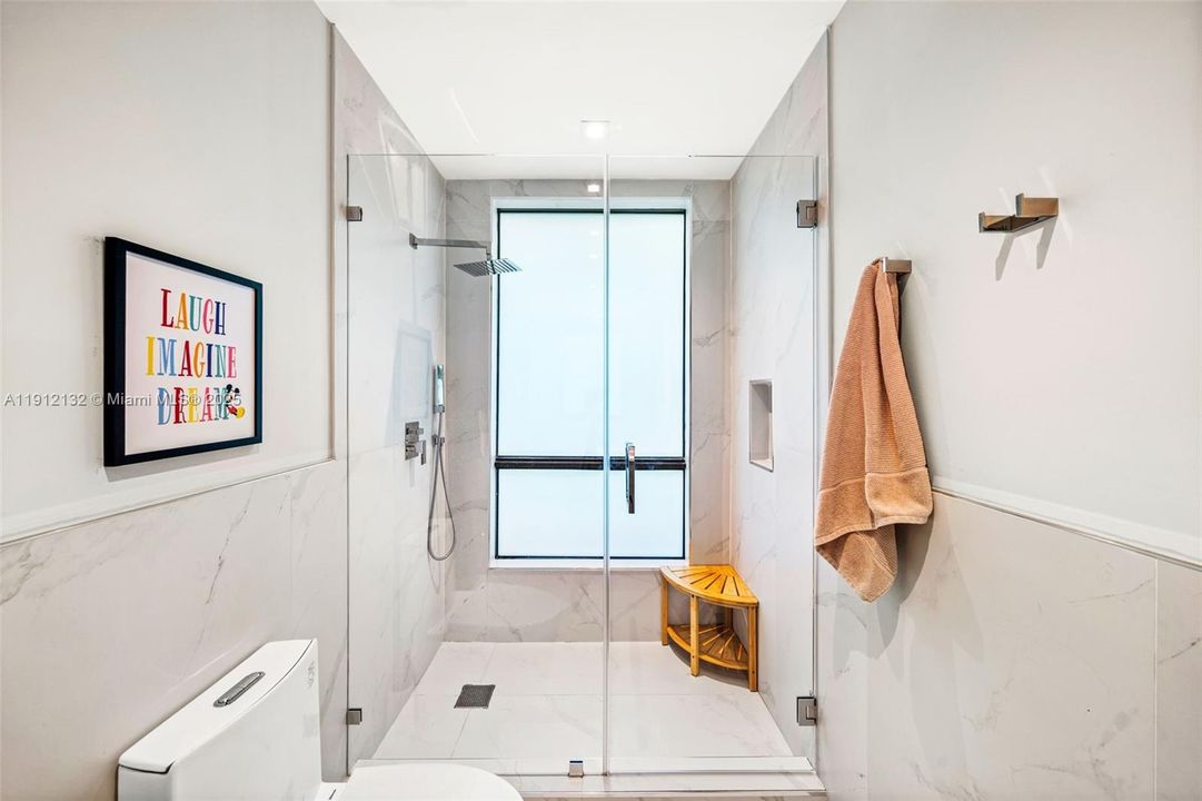 For Sale: $4,995,000 (5 beds, 4 baths, 5259 Square Feet)