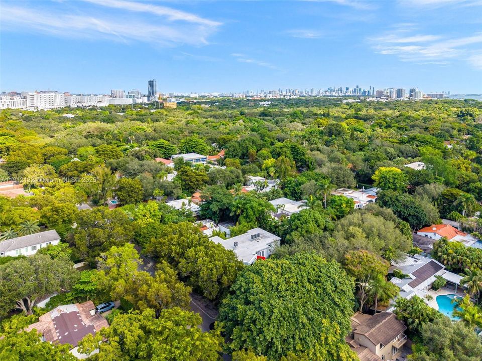 For Sale: $4,995,000 (5 beds, 4 baths, 5259 Square Feet)