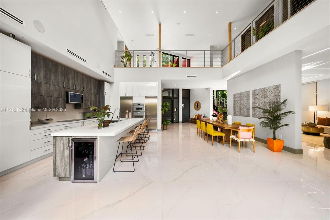 For Sale: $4,995,000 (5 beds, 4 baths, 5259 Square Feet)