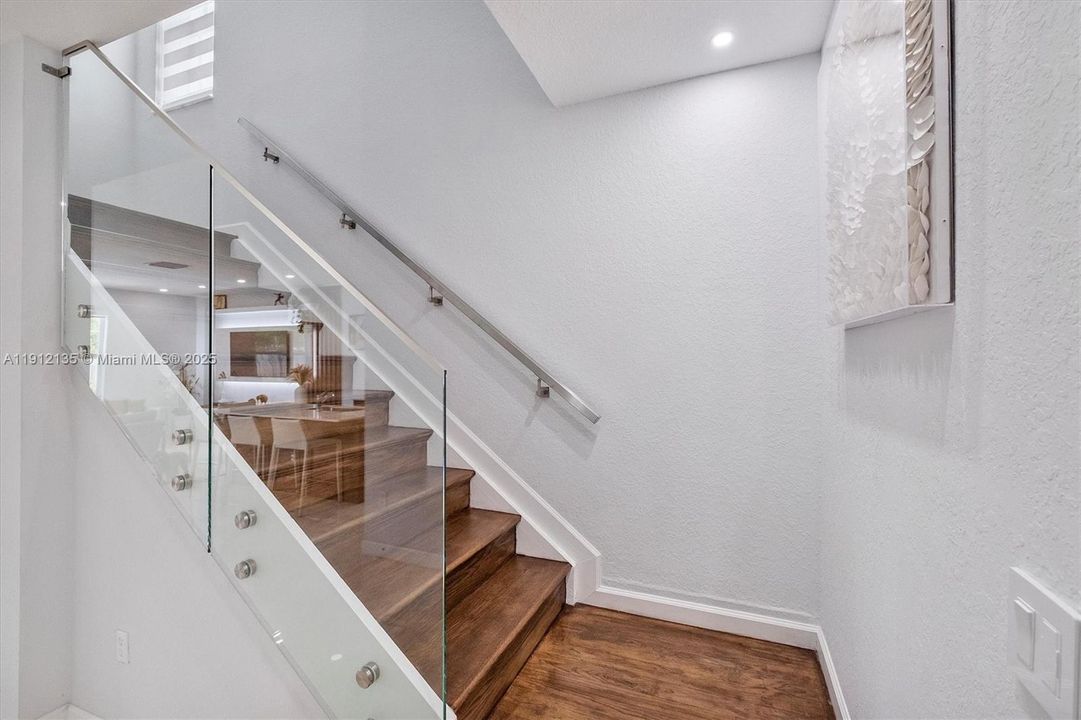 На продажу: $769,000 (3 спален, 2 ванн, 1624 Квадратных фут)