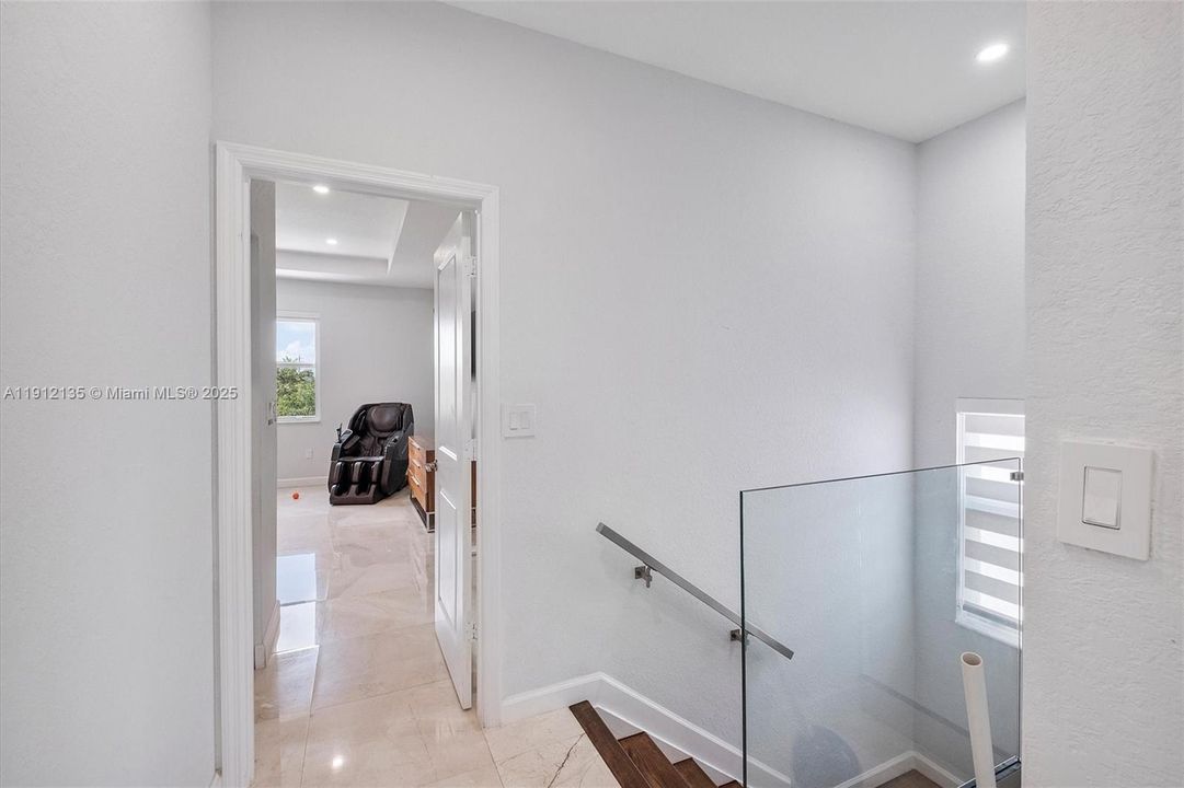 На продажу: $769,000 (3 спален, 2 ванн, 1624 Квадратных фут)