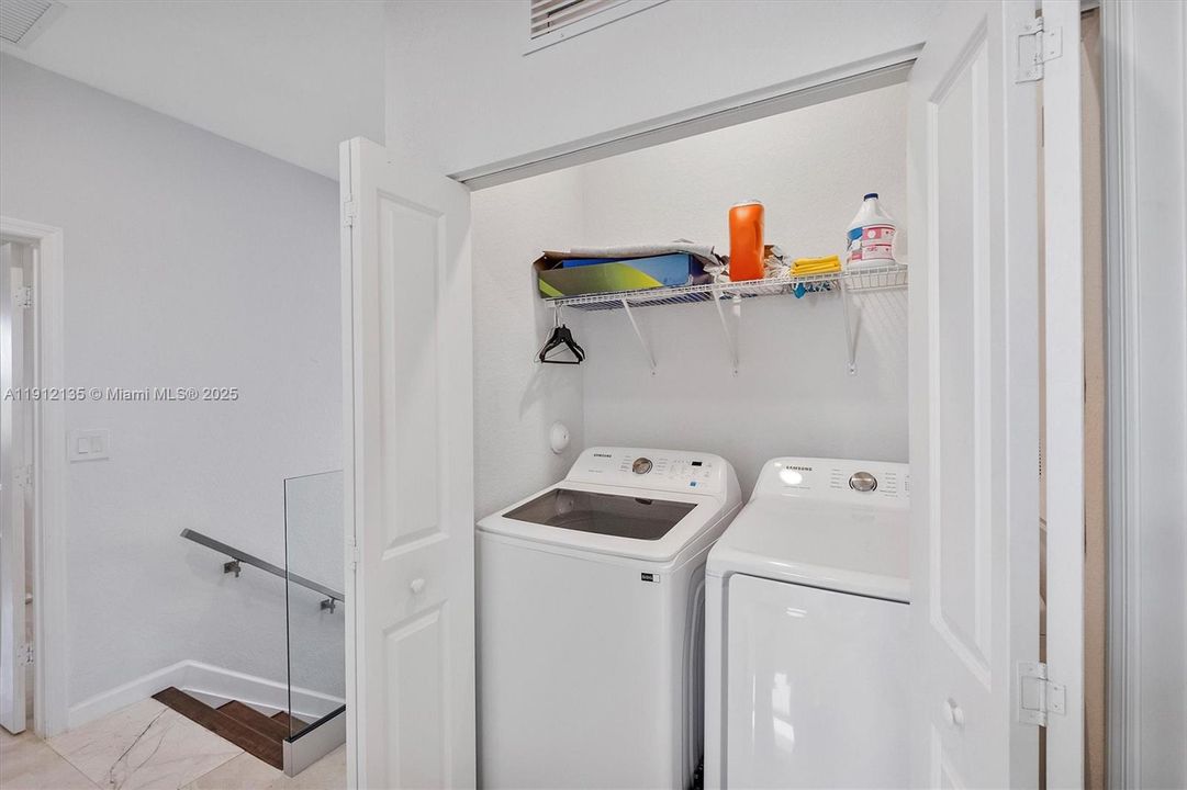 На продажу: $769,000 (3 спален, 2 ванн, 1624 Квадратных фут)