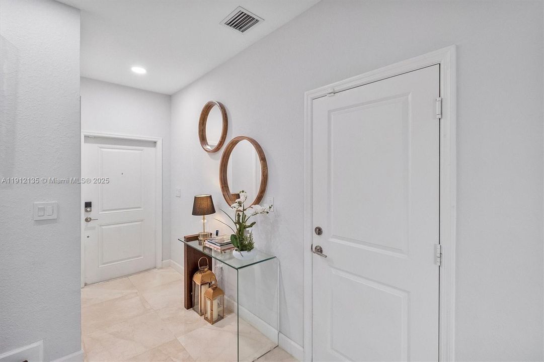 На продажу: $769,000 (3 спален, 2 ванн, 1624 Квадратных фут)