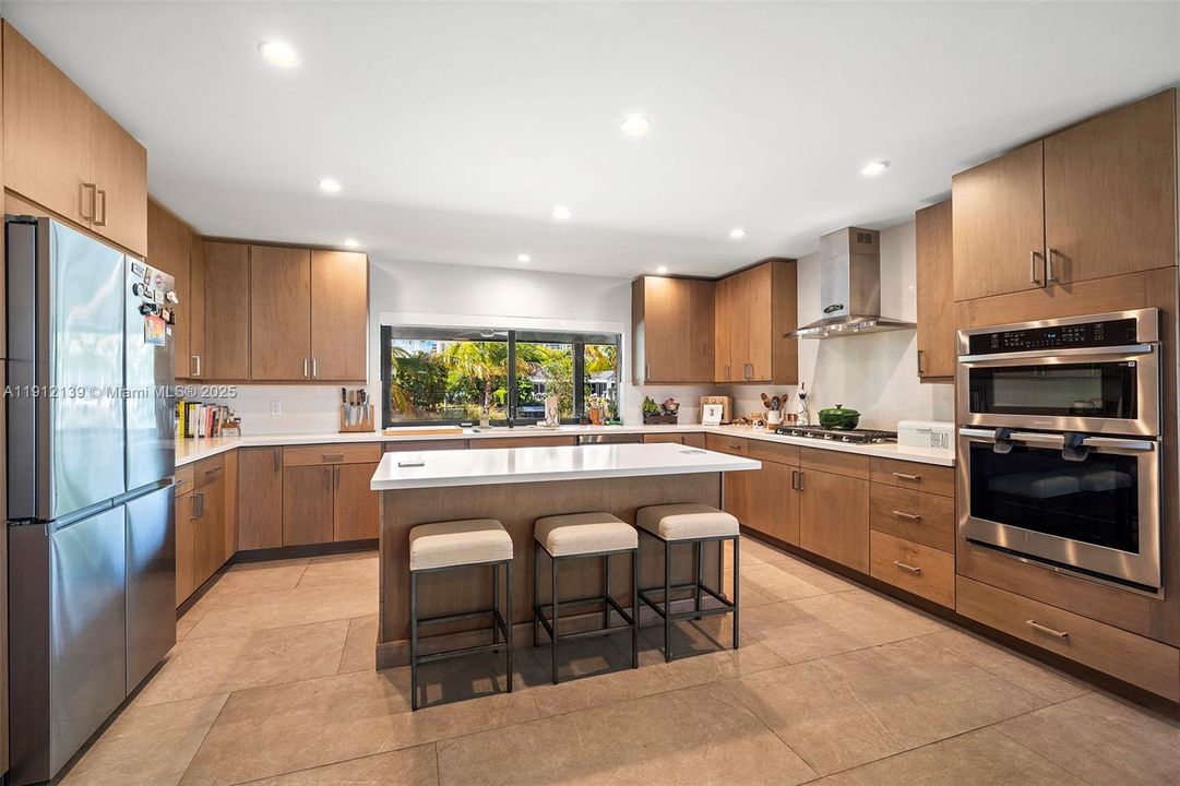 En Renta: $14,900 (4 camas, 2 baños, 2605 Pies cuadrados)