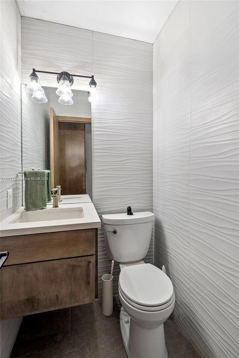 En Renta: $14,900 (4 camas, 2 baños, 2605 Pies cuadrados)