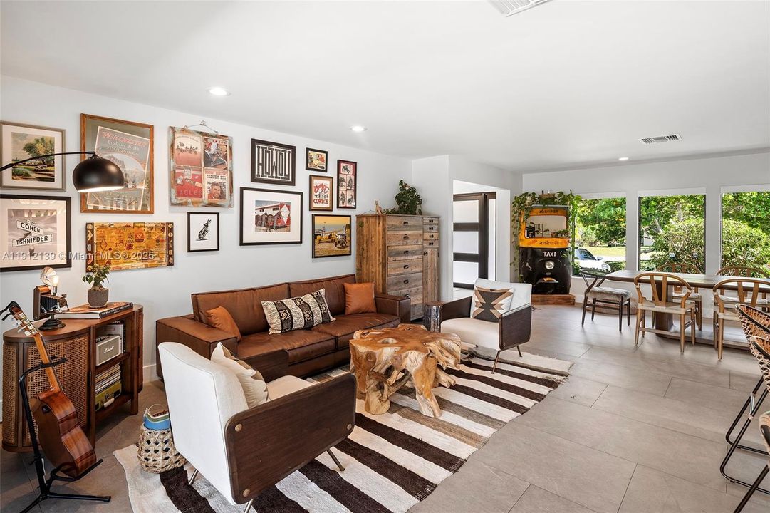 En Renta: $14,900 (4 camas, 2 baños, 2605 Pies cuadrados)