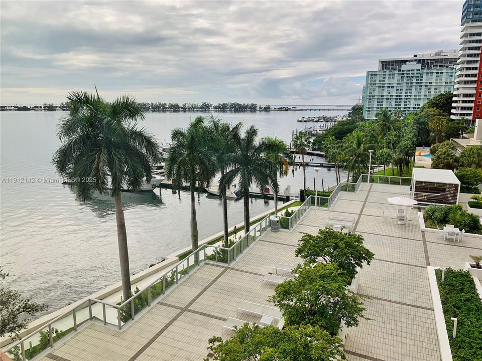 For Sale: $1,125,000 (3 beds, 2 baths, 1869 Square Feet)