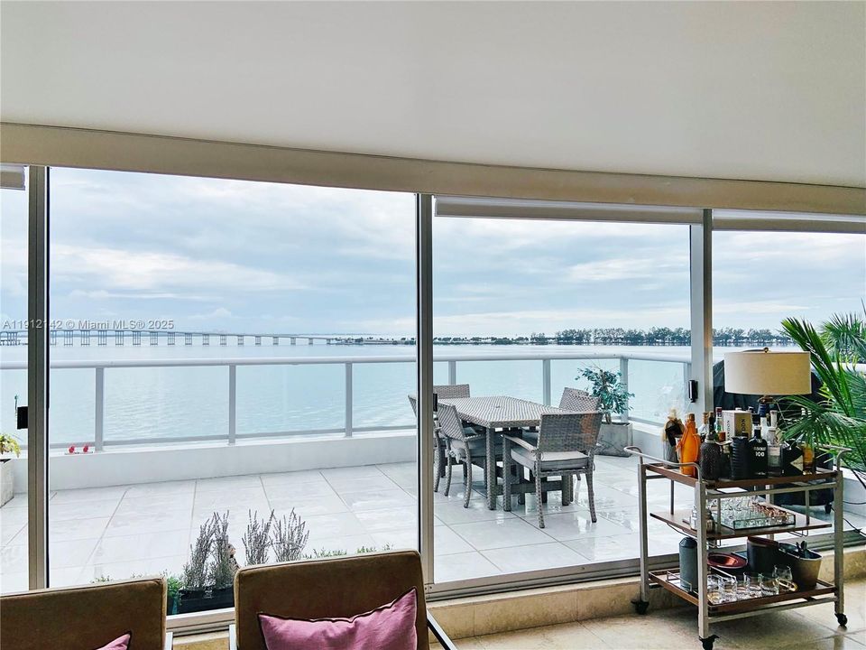 For Sale: $1,125,000 (3 beds, 2 baths, 1869 Square Feet)