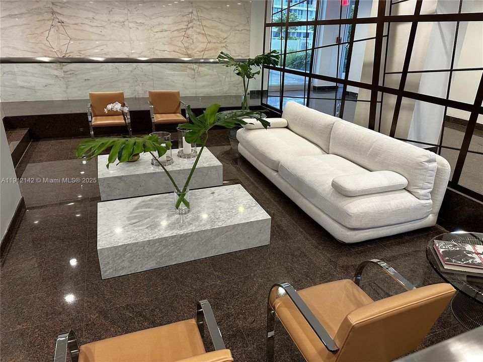 For Sale: $1,125,000 (3 beds, 2 baths, 1869 Square Feet)