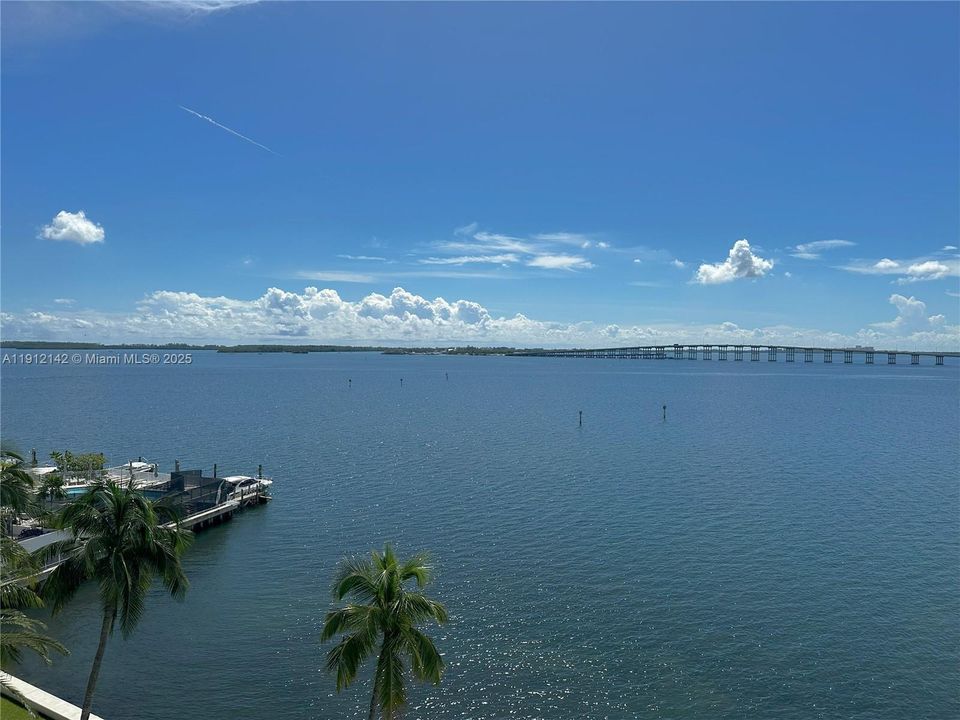 For Sale: $1,125,000 (3 beds, 2 baths, 1869 Square Feet)