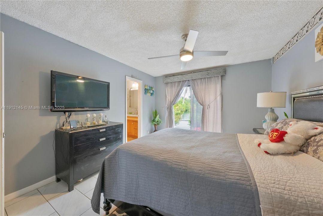 待售: $365,000 (3 贝兹, 2 浴室, 1150 平方英尺)