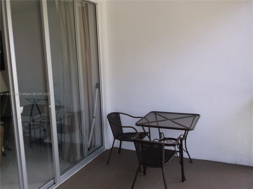 En Venta: $189,000 (2 camas, 2 baños, 1064 Pies cuadrados)