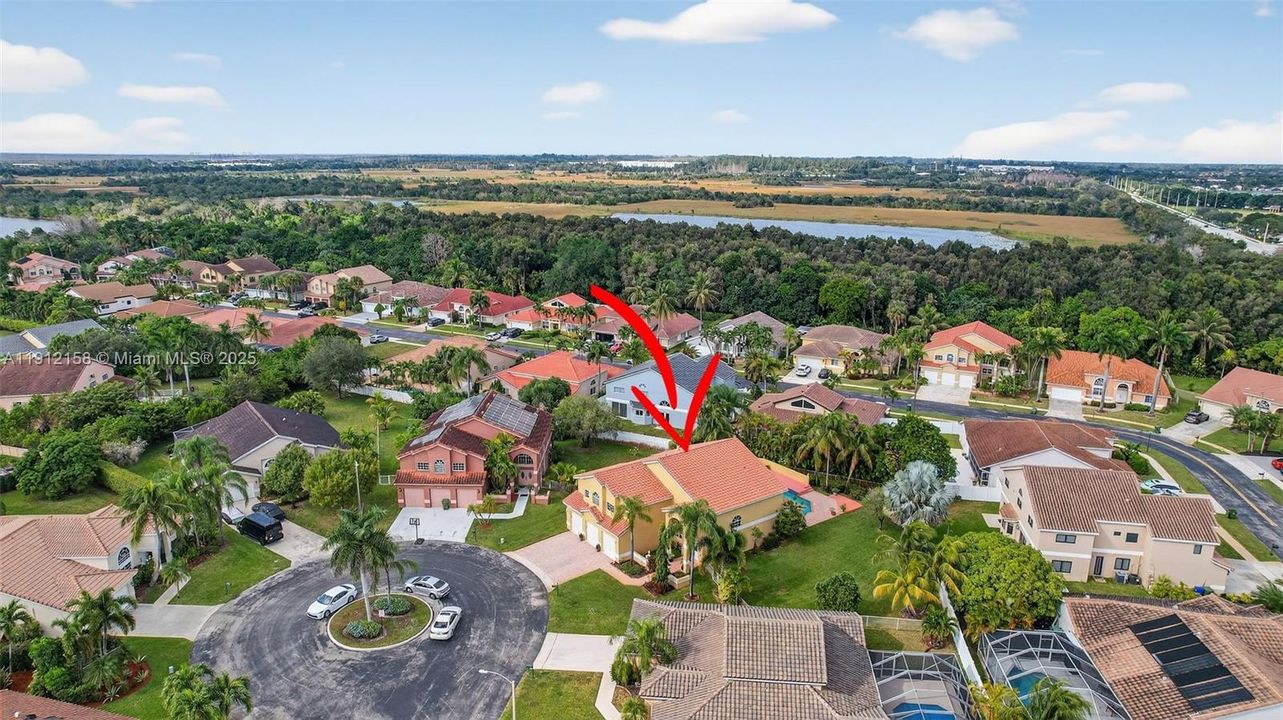 合同活跃: $950,000 (4 贝兹, 3 浴室, 3520 平方英尺)