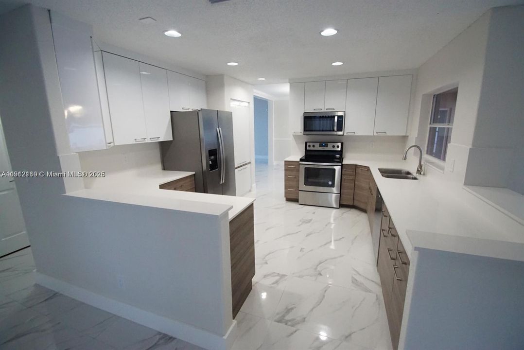 待售: $945,000 (5 贝兹, 2 浴室, 0 平方英尺)