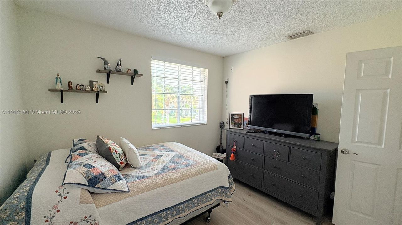 待售: $945,000 (5 贝兹, 2 浴室, 0 平方英尺)