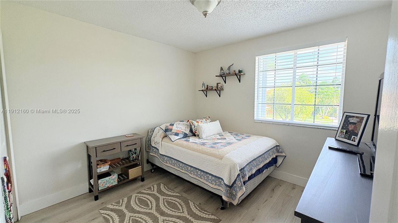 待售: $945,000 (5 贝兹, 2 浴室, 0 平方英尺)