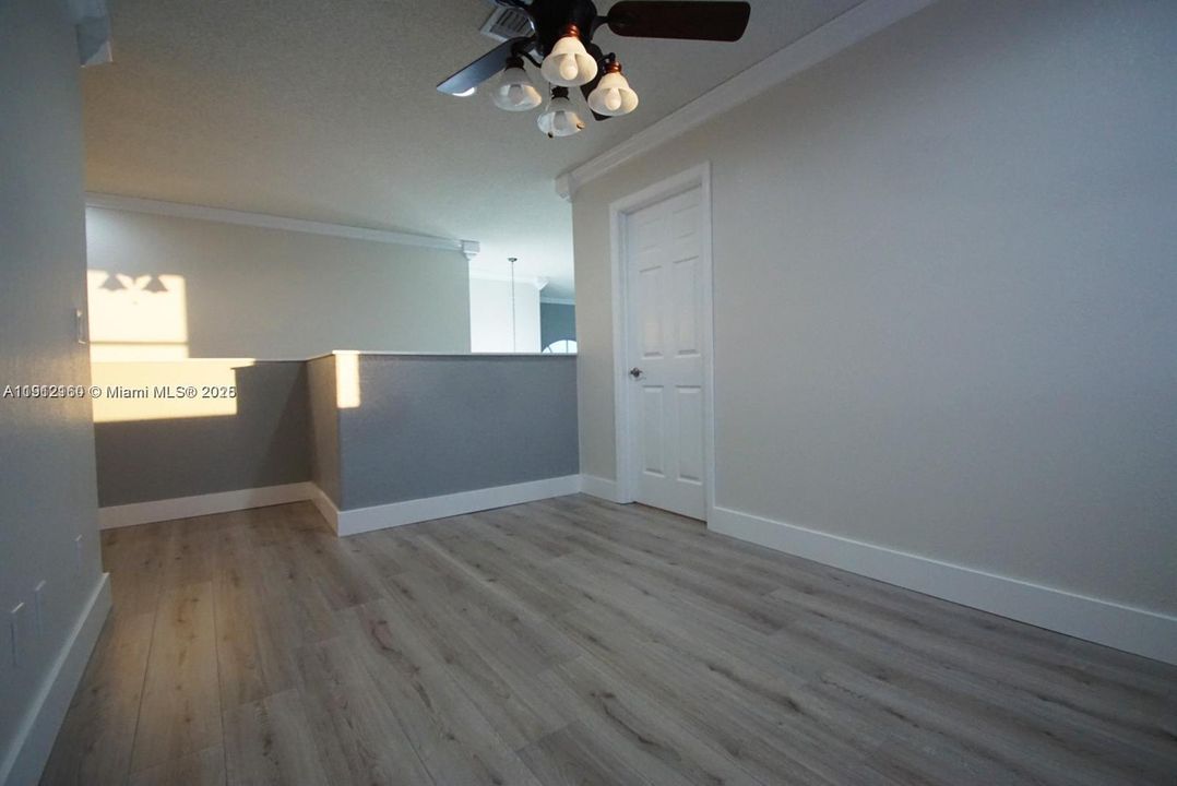 待售: $945,000 (5 贝兹, 2 浴室, 0 平方英尺)