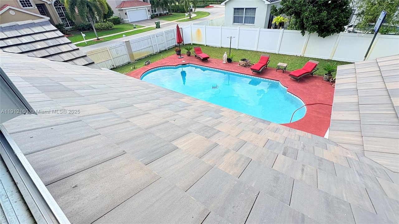 待售: $945,000 (5 贝兹, 2 浴室, 0 平方英尺)