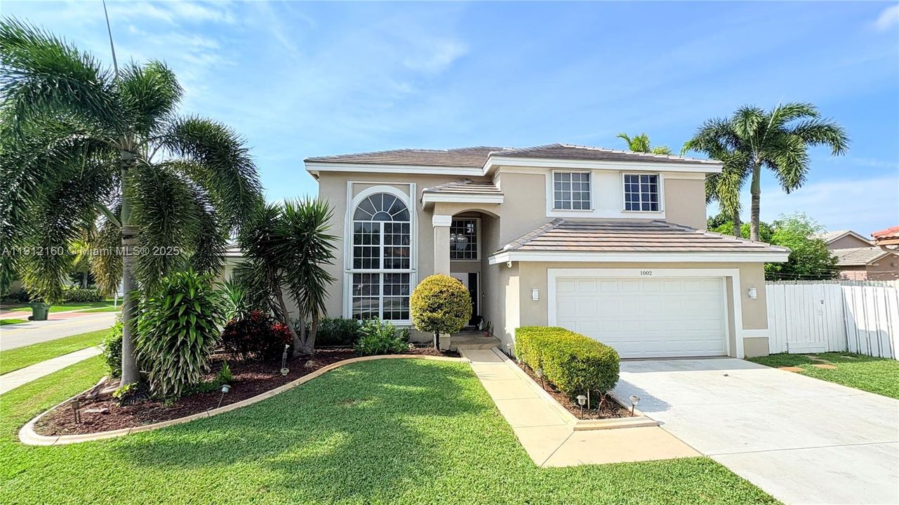 待售: $945,000 (5 贝兹, 2 浴室, 0 平方英尺)