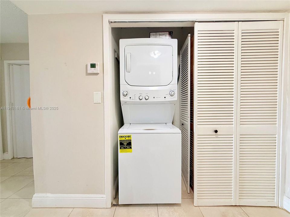 Activo con contrato: $270,000 (1 camas, 1 baños, 760 Pies cuadrados)