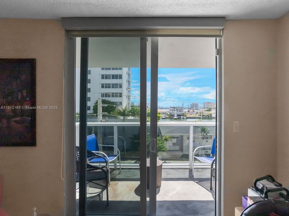 Activo con contrato: $270,000 (1 camas, 1 baños, 760 Pies cuadrados)