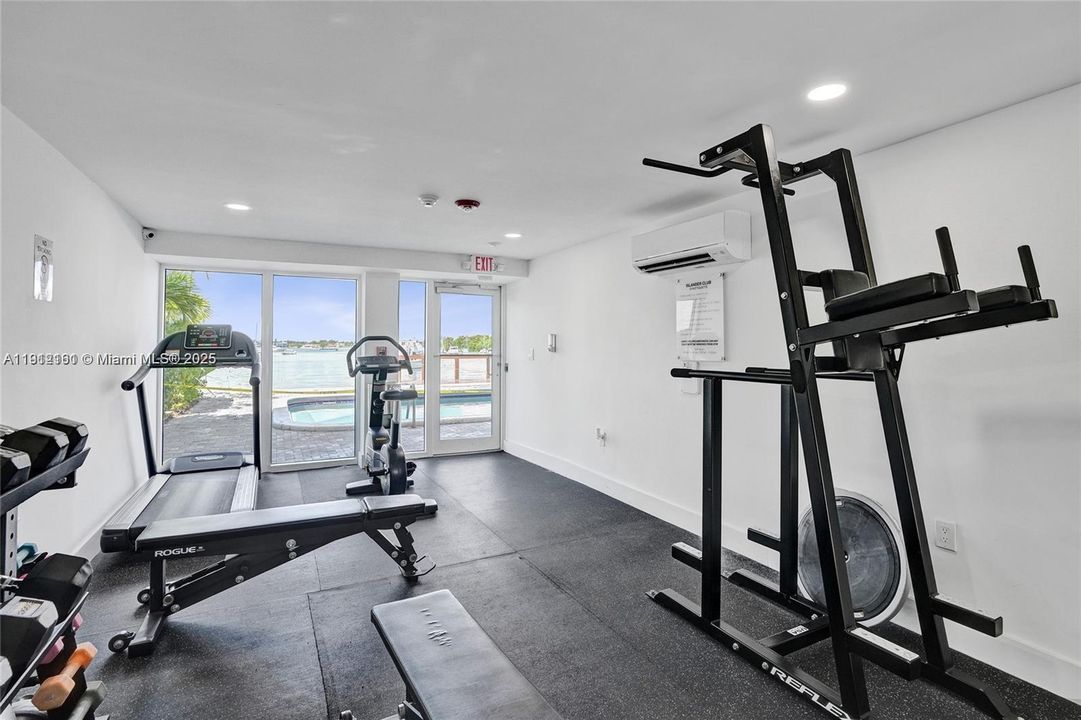 Activo con contrato: $270,000 (1 camas, 1 baños, 760 Pies cuadrados)